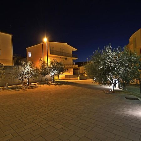 Apartmani Bozena Макарска Экстерьер фото