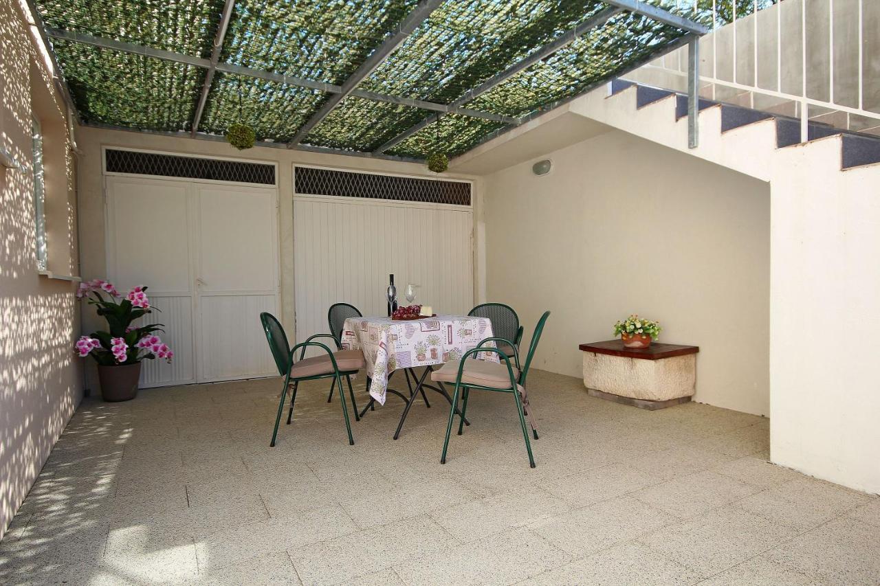 Apartmani Bozena Макарска Экстерьер фото